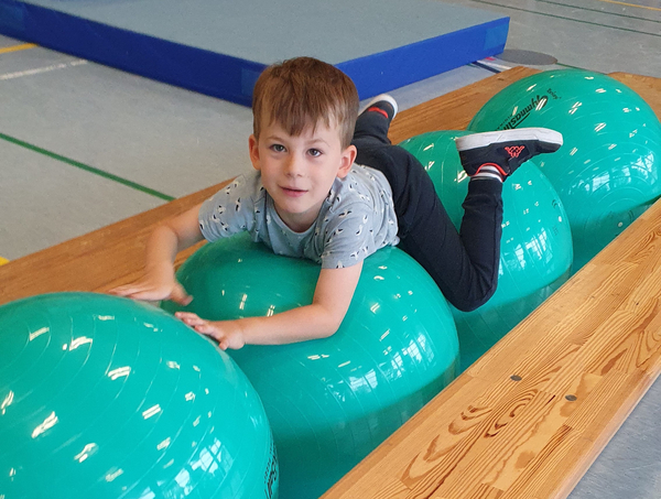 Vorschaubild mit Link zum Artikel, Bildbeschreibung im Artikel falls vorhanden